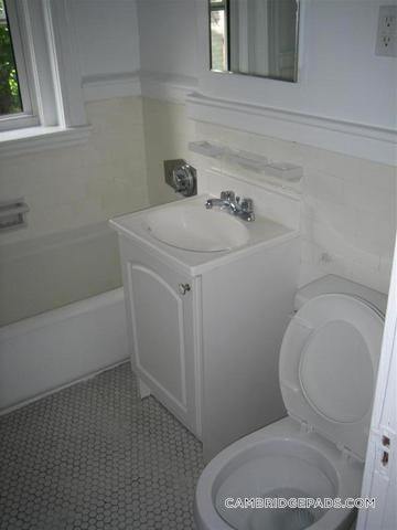 Building Photo - 20 Chauncy St