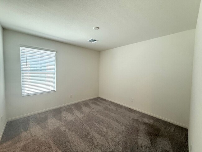 Building Photo - Spacious Southwest Las Vegas Gem | 5 Beds, Loft & 3,000+ Sq Ft Living