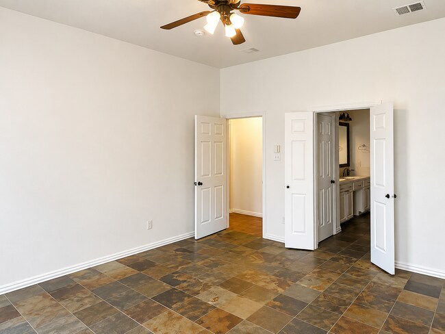 Building Photo - Charming Home in Coppell! LOCATION, LOCATION, LOCATION!