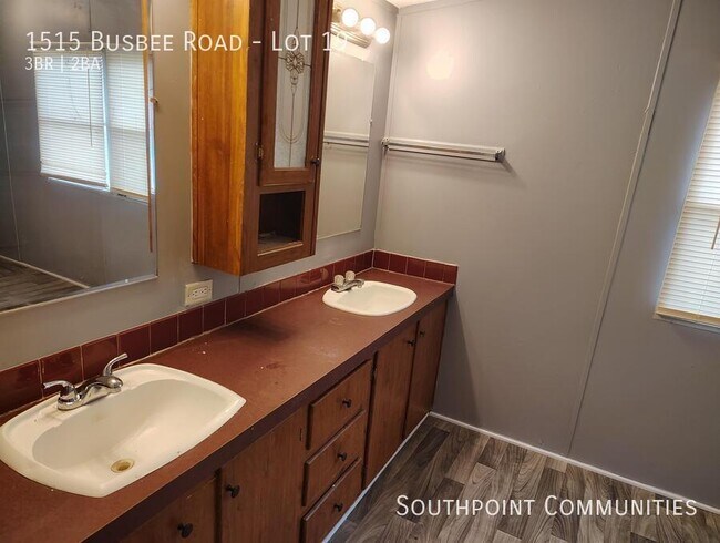 Building Photo - 1515 Busbee Rd