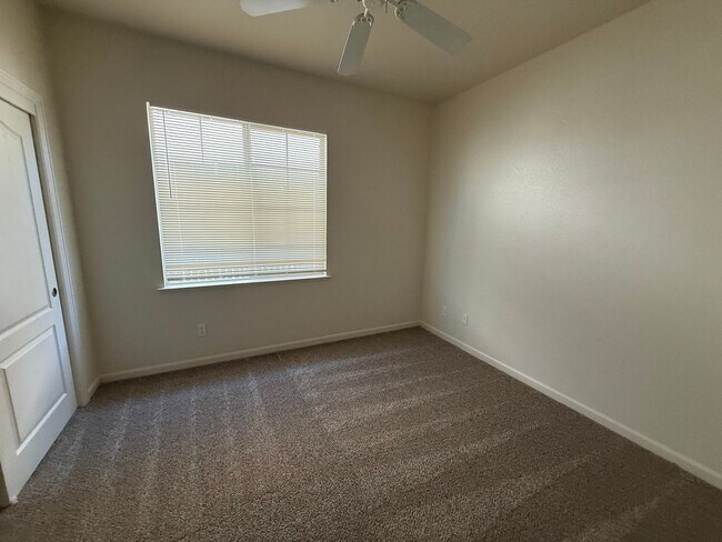 Building Photo - 3588 Silverwood Rd