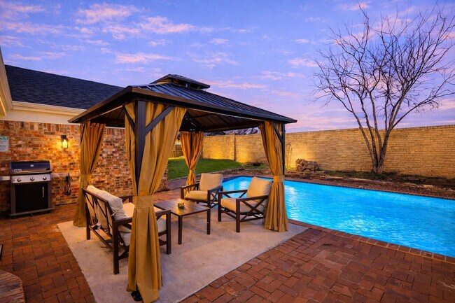 Building Photo - 4629 Amherst Ln