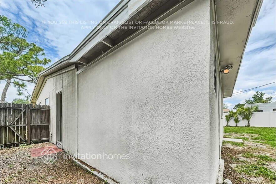 Building Photo - 6005 Murray Hill Dr