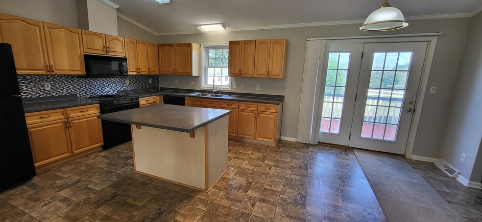 Building Photo - 338 Hicks Farm Rd