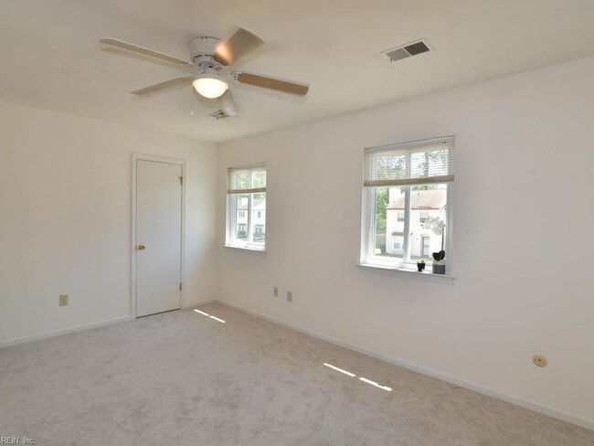 Building Photo - HILLTOP AREA FOR RENT!