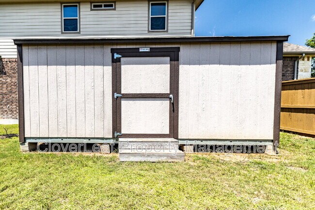 Building Photo - 908 Sussex Cove