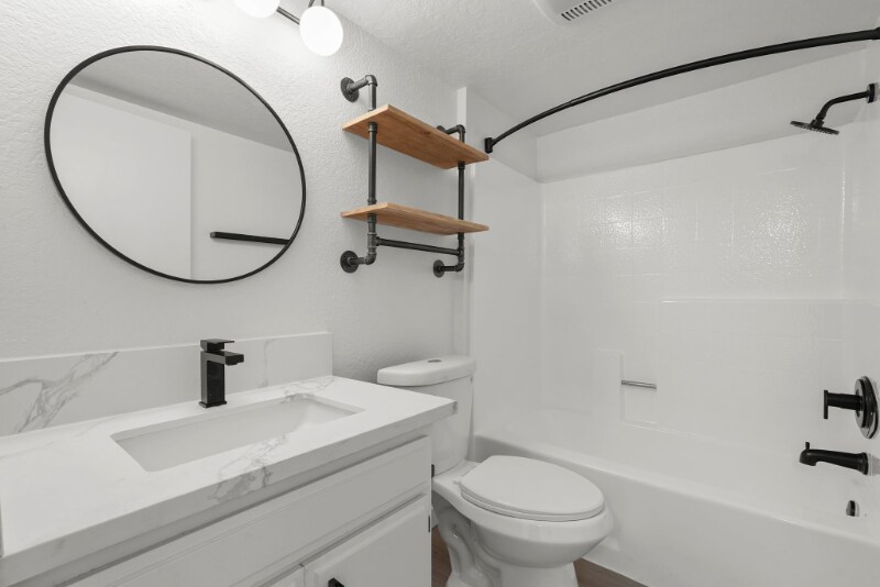 Building Photo - 5240 Whitsett Ave