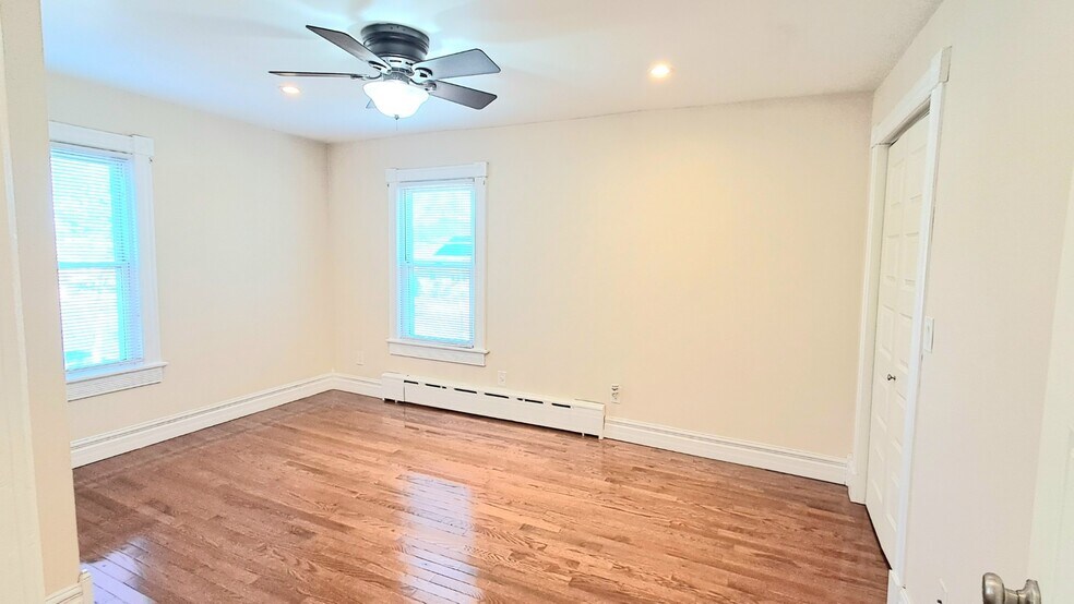 Building Photo - 531 Berkshire Ave