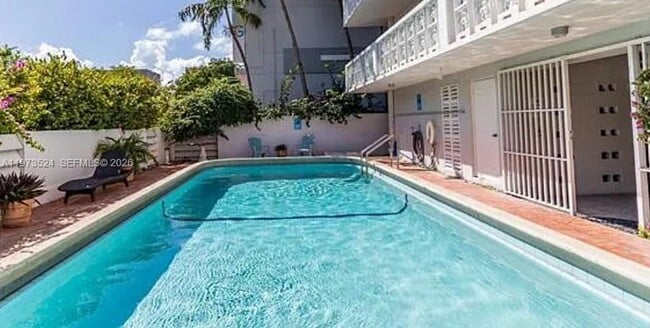 Building Photo - 1698 Jefferson Ave