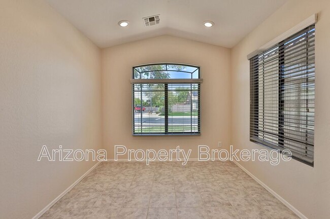Building Photo - 16011 W Kendall St