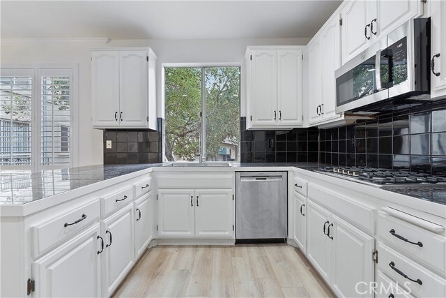 Building Photo - 15 Florentine