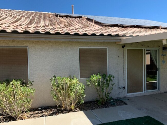 Building Photo - SINGLE STORY WITH A 3 CAR GARAGE IN HENDERSON!!!!