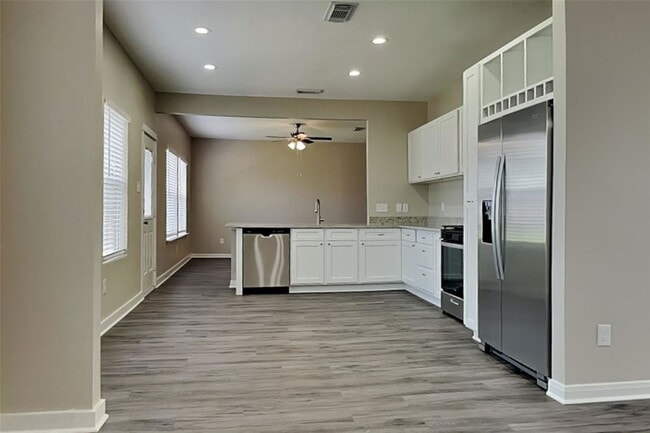 Building Photo - 25714 Oakridge Forest Ln