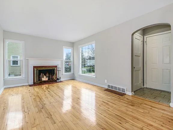 Building Photo - Charming 3BR in SE Grand Rapids
