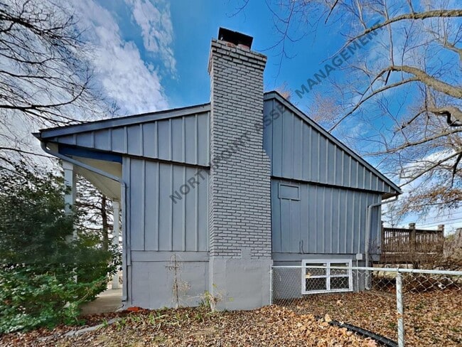 Building Photo - Newly Renovated Single Family Home | 3 BR/2.5BA | 1-Car Covered Parking