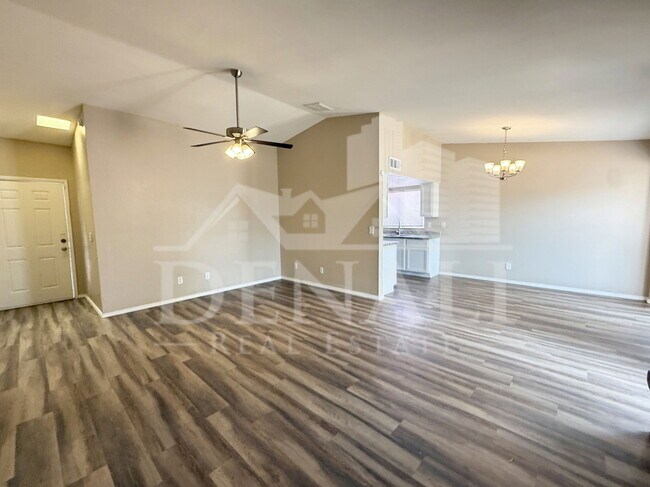 Building Photo - 10921 W Sells Dr