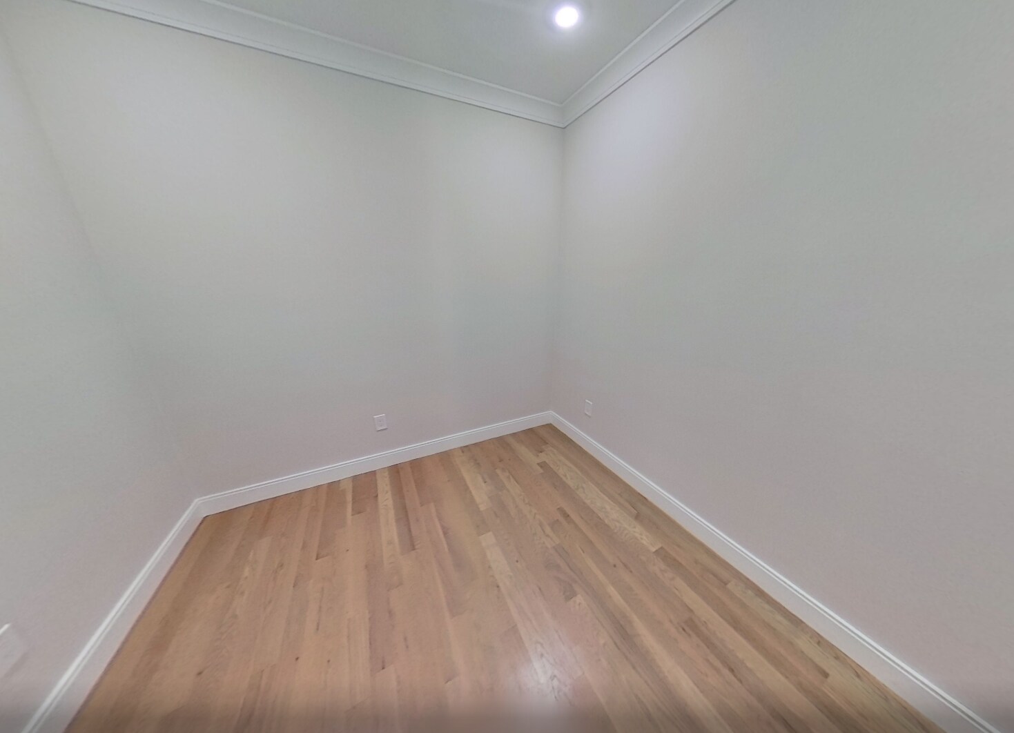 Building Photo - 132 Sutherland Rd