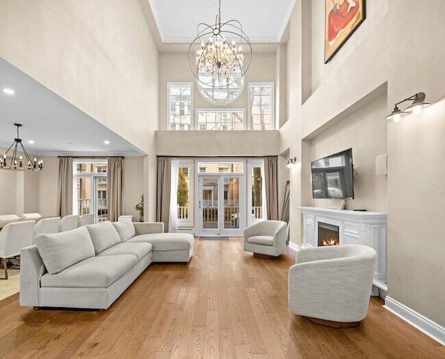 Building Photo - 208 Shearwater Ct W