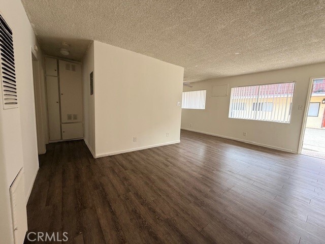 Building Photo - 1435 Laurel Ave