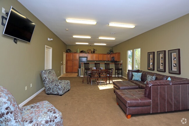 Clubhouse - Townhomes of Oak Valley