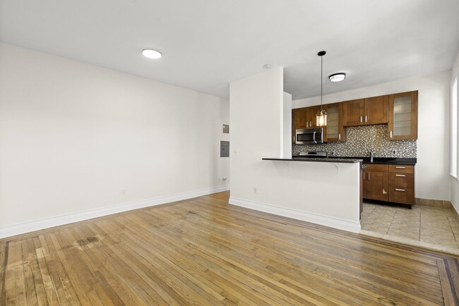 Building Photo - 340 Fairmount Ave