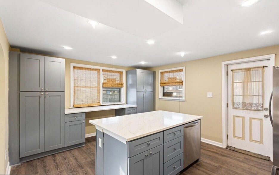 Building Photo - 112 Juliana Terrace