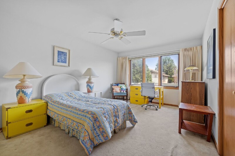 Building Photo - 11405 Foxwoods Dr