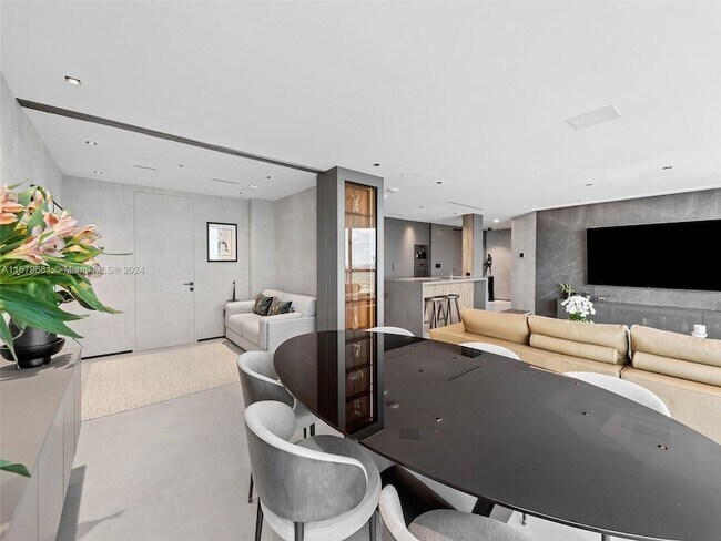 Building Photo - 3101 S Ocean Dr