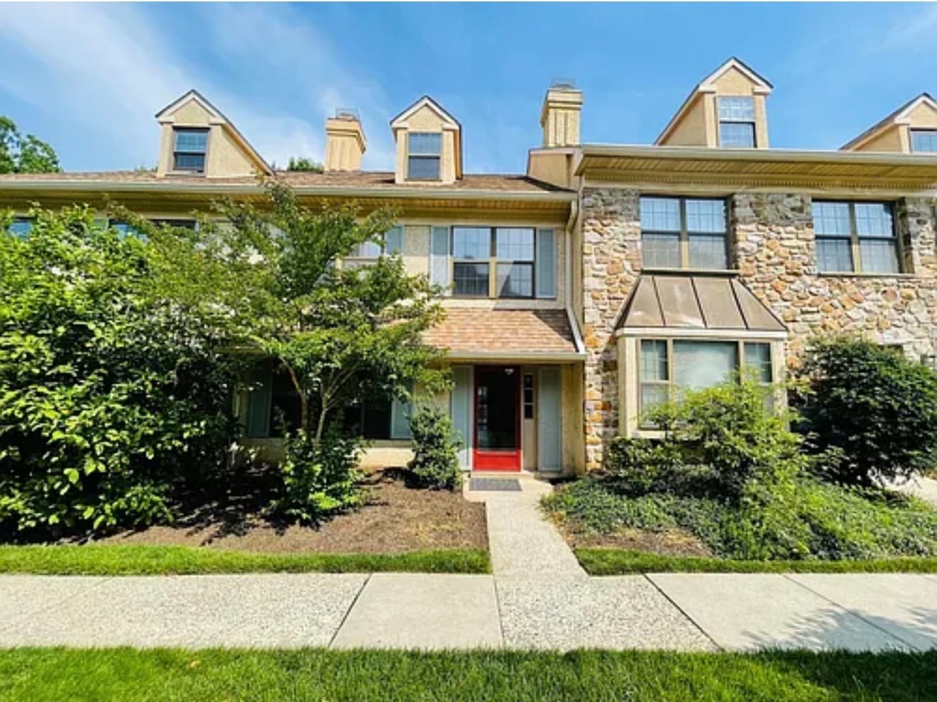 Building Photo - 7 Liberte Ln