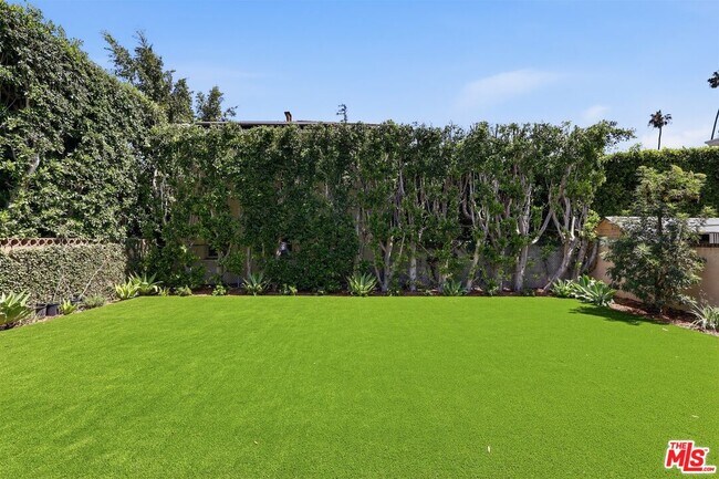 Building Photo - 444 S Windsor Blvd