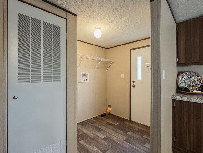 Building Photo - 256 Co Rd 3101