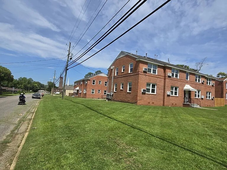 Remodeled Buildings - 3398 Southmont Dr