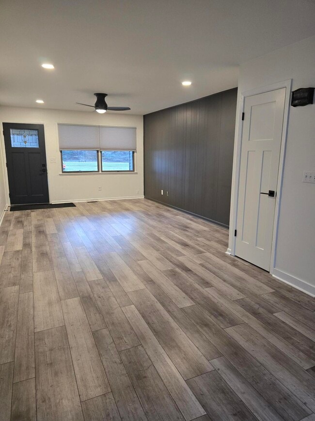 Building Photo - 2344 E Textile Rd