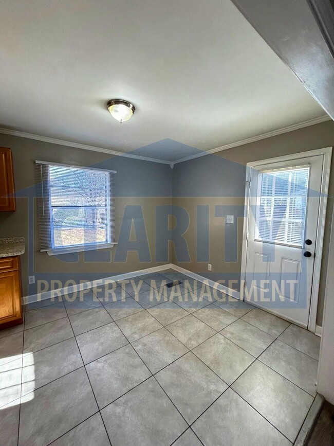 Building Photo - 3775 SE Forest Dr