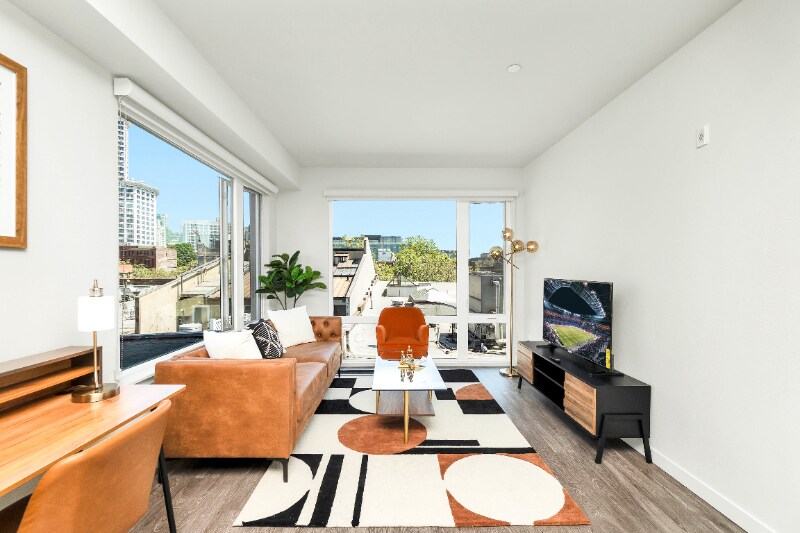 Building Photo - 80 South Main St