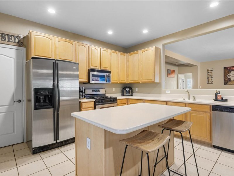 Building Photo - 6186 S Wheaton Dr