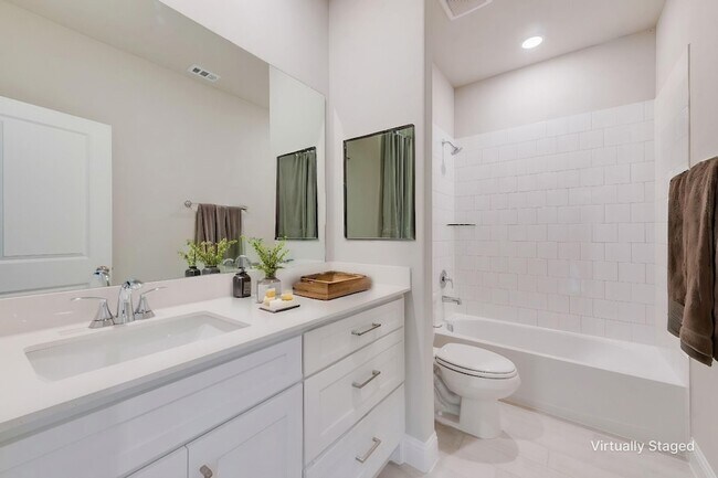 Building Photo - 3212 Lucia Wy