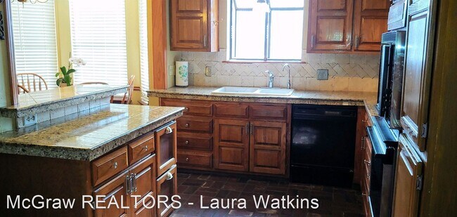 Building Photo - 4 br, 3 bath House - 8826 E. 91st Place
