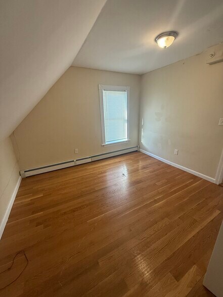 Building Photo - 5 Clifton St