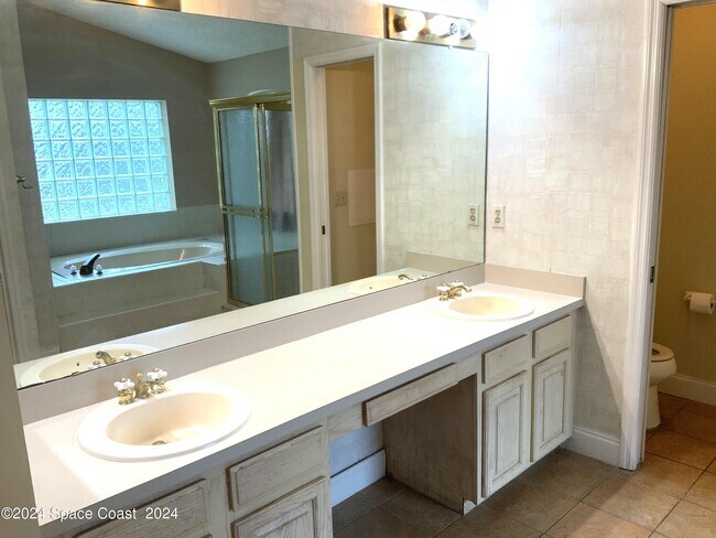 Building Photo - 1170 Briar Run Cir