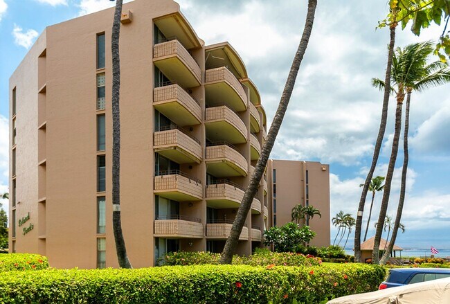 Building Photo - 150 Hauoli St