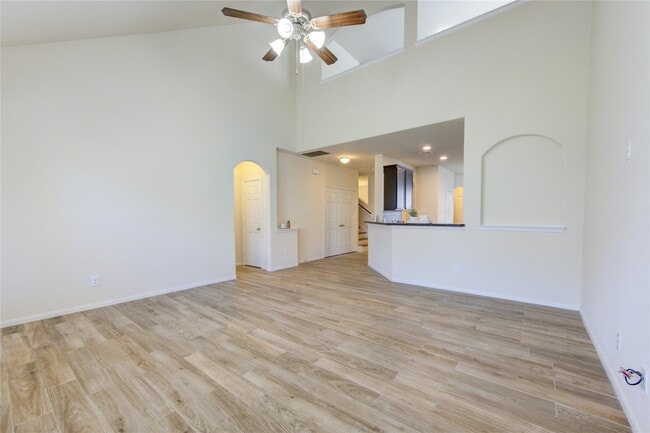 Building Photo - 6518 Wilshire Ridge