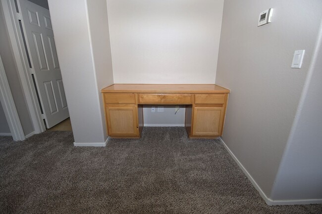 Building Photo - CLASSIC AND MOVE-IN READY 2 STORY HOME IN NORTH LAS VEGAS - 89031