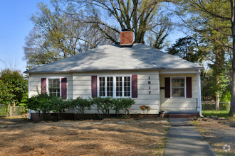 Building Photo - Cute Bungalow