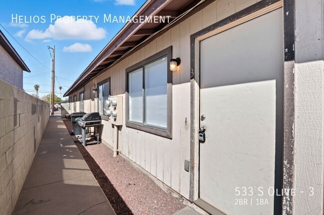 Building Photo - 533 S Olive-3