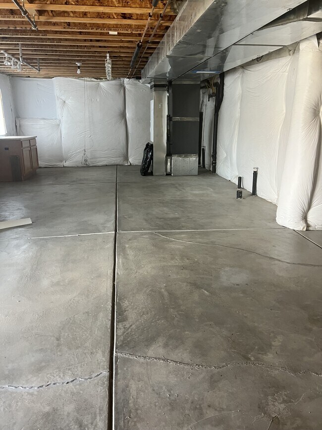 Building Photo - 230 Bonanza Dr