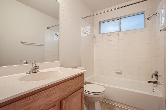 Building Photo - 2505 Wilma Rudolph Rd