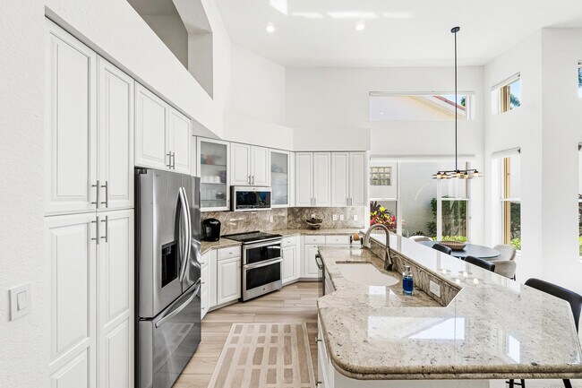 Building Photo - 6213 NW 21st Ct