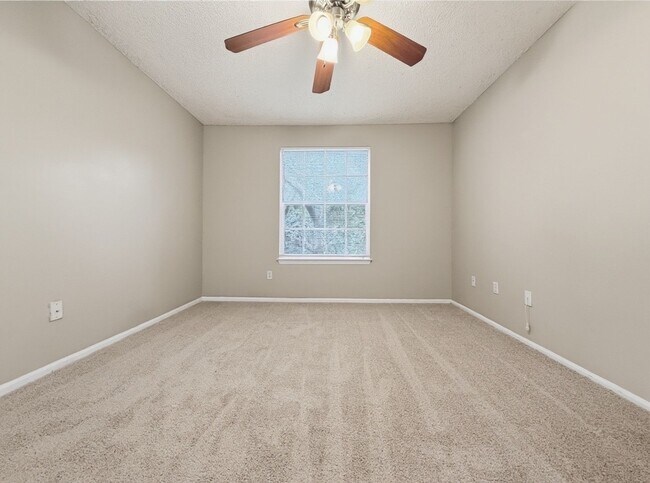 Building Photo - 3rd Floor 2/2 Condo near Millenia Mall with private patio