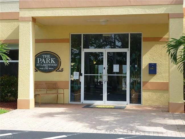 Building Photo - 14801 Park Lake Dr